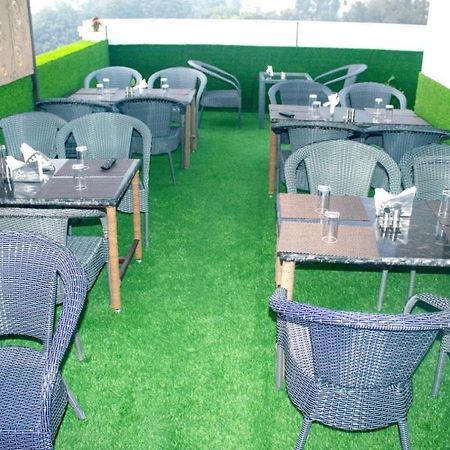 Ddr Hotel Residency Gurgaon Dış mekan fotoğraf